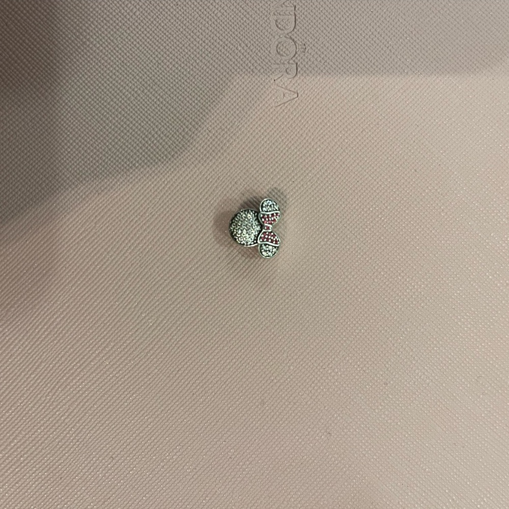 Minnie Mouse Pandora clip